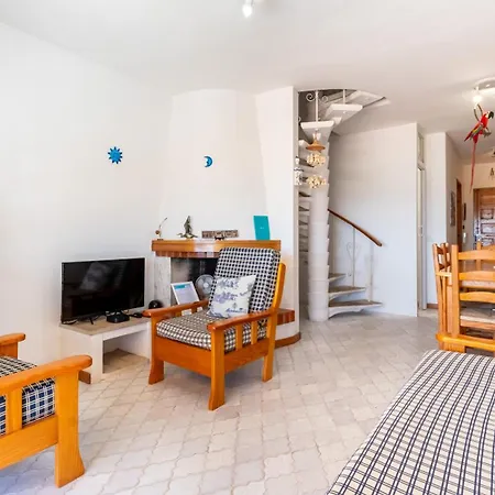 Апартаменты Typical T2 In W/ Balcony By Lovelystay *