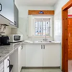 Typical T2 In W/ Balcony By Lovelystay 아파트 *